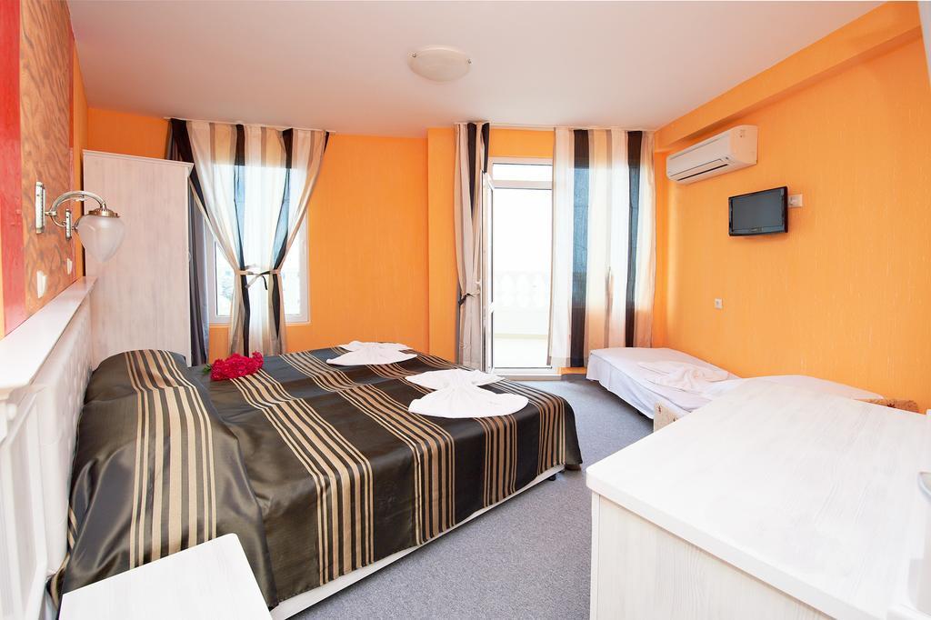 Hotel Paros Pomorie Habitación foto